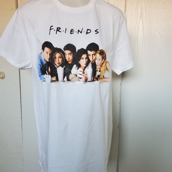 FRIENDS Tops - Friends TV Series Tee Shirt Unisex 90s Medium